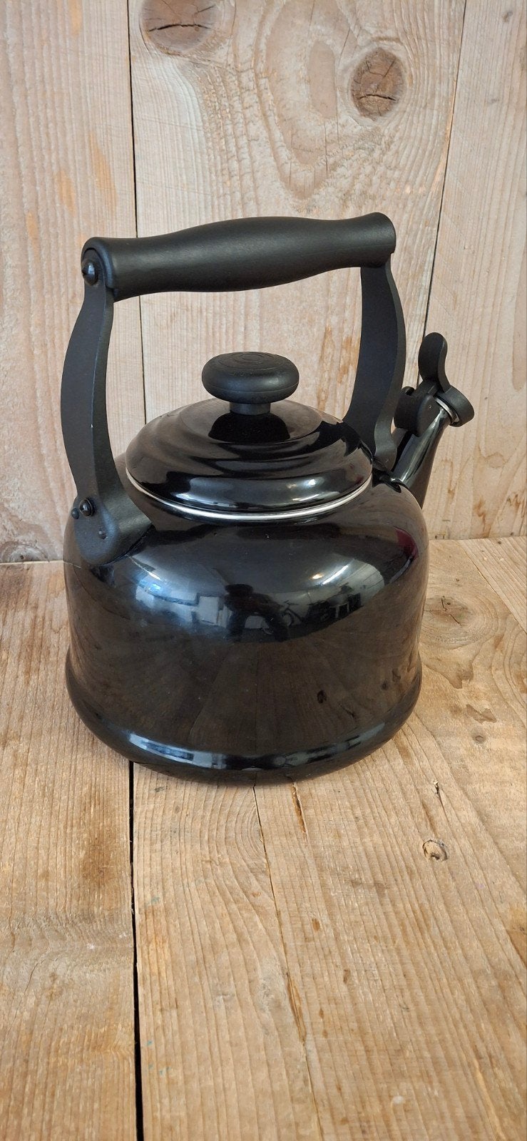 Le Crueset fluitketel 2,1 L, Ophalen of Verzenden, Zo goed als nieuw, Gietijzer