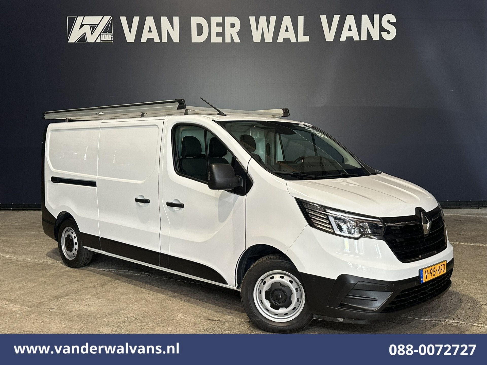 Renault Trafic 2.0 dCi 130pk L2H1 Euro6 Airco | Imperiaal |, Auto's, Voorwielaandrijving, Dealer onderhouden, Stof, Gebruikt