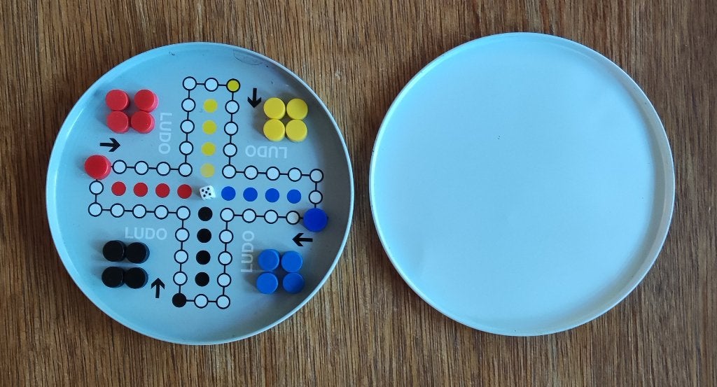 Ludo, mens erger je niet. Hersenstichting Nederland doosje, Ophalen of Verzenden, Gebruikt