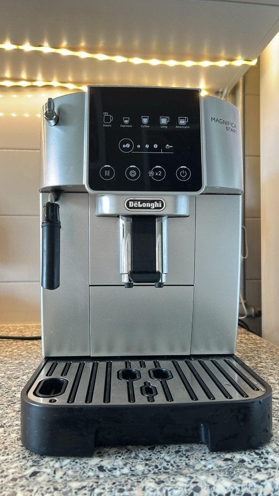 De’Longhi Magnifica Start Coffee Machine + Descaler&Tablets, Witgoed en Apparatuur, Ophalen, Gebruikt, Espresso apparaat, 2 tot 4 kopjes