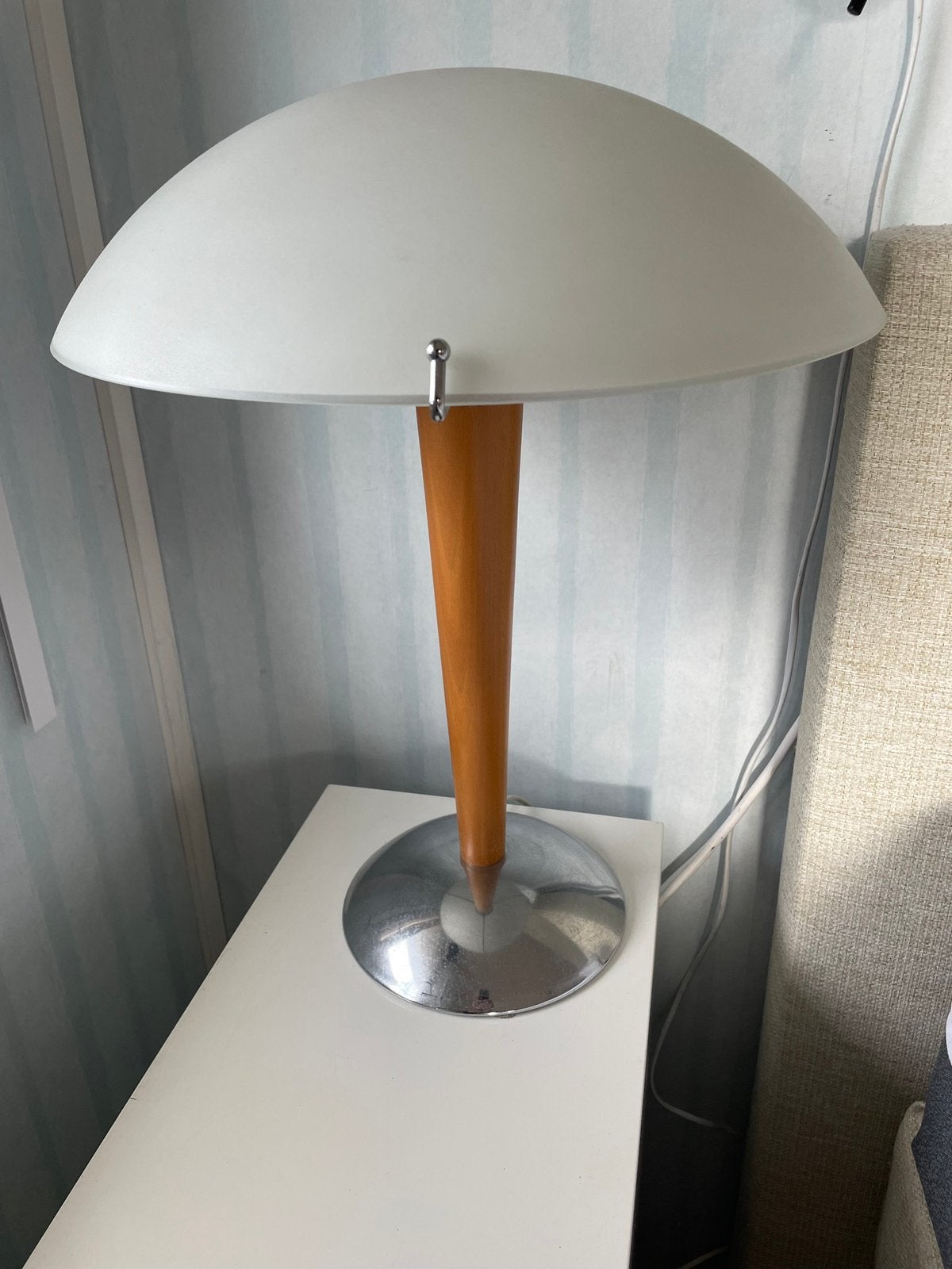 Ikea Kvintol vintage tafellamp met glasmelk kap, Ophalen, Zo goed als nieuw, IKEA, Vintage