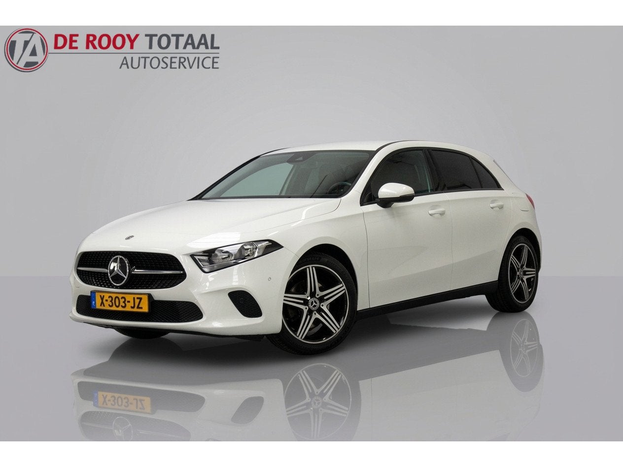 Mercedes-Benz A-Klasse 200 Premium Plus 164PK, RIJKLAAR | AU, Auto's, Stof, Gebruikt, Euro 6, 4 cilinders