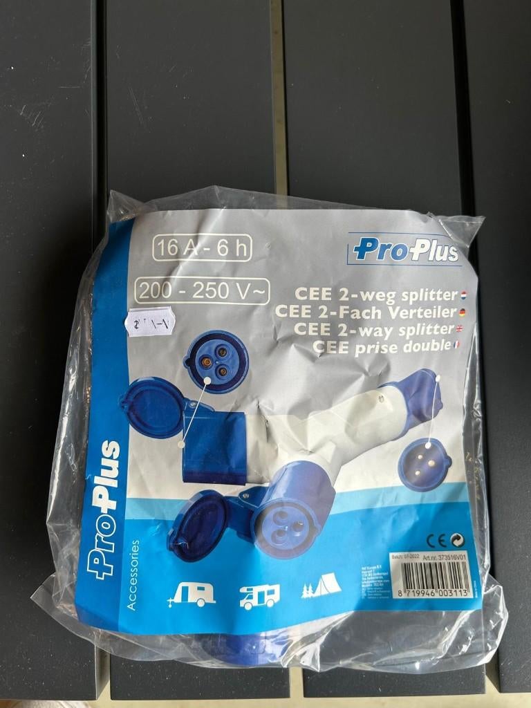 CEE 2-weg splitter 16A, Ophalen of Verzenden, Nieuw