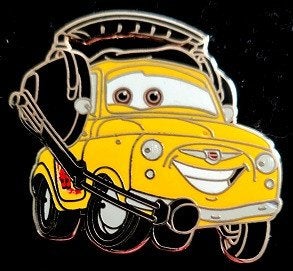 Disney Cars pin Luigi -geel emaille uitvoering, Verzenden, Overige figuren, Nieuw, Kleding of Textiel