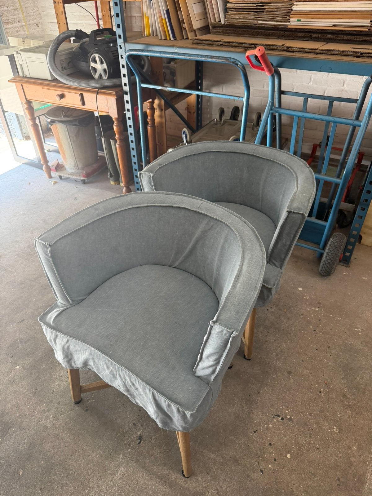 2 gebruikte Dirkje Woody stoelen - Comfortabel en stijlvol, Ophalen, Gebruikt, Vier, Grijs
