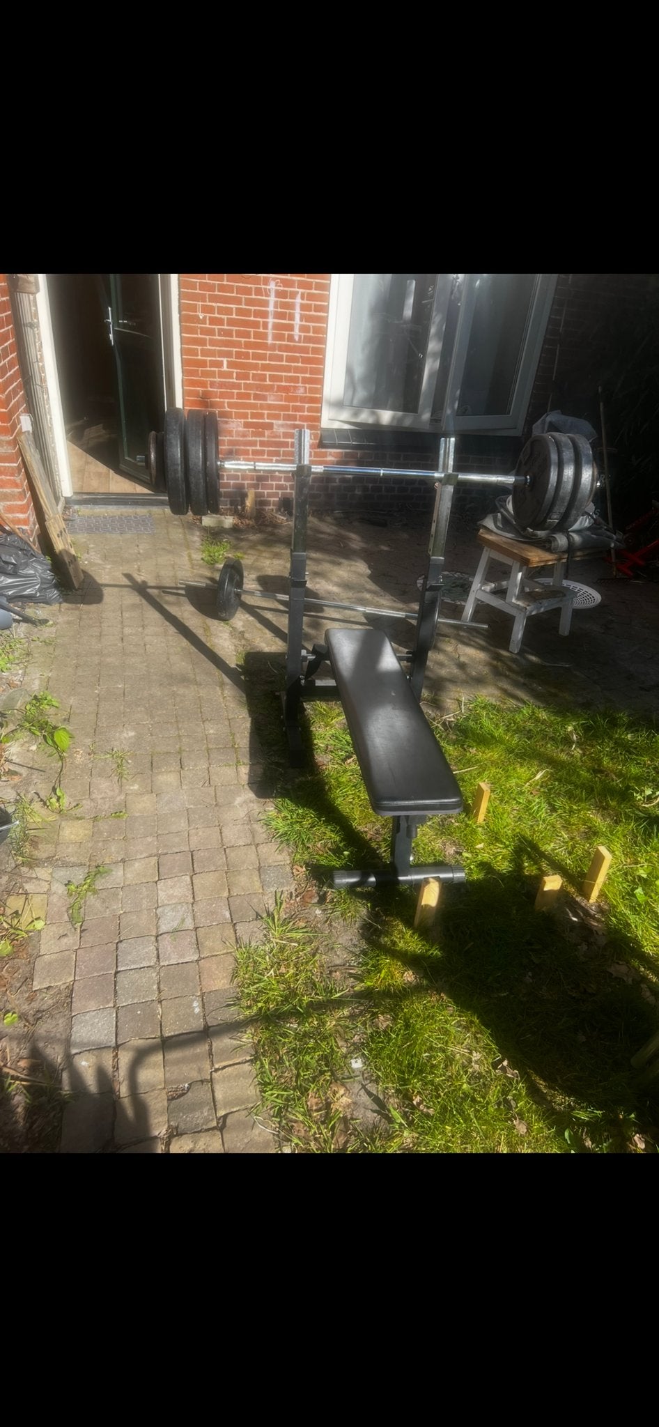 Halterbank met gewichten en stangen voor diverse oefeningen, Ophalen, Gebruikt, Borst, Halterset