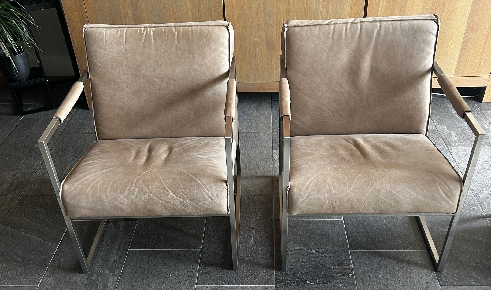 Twee stijlvolle leren stoelen op rvs frame, Ophalen, Gebruikt, Twee, Overige kleuren
