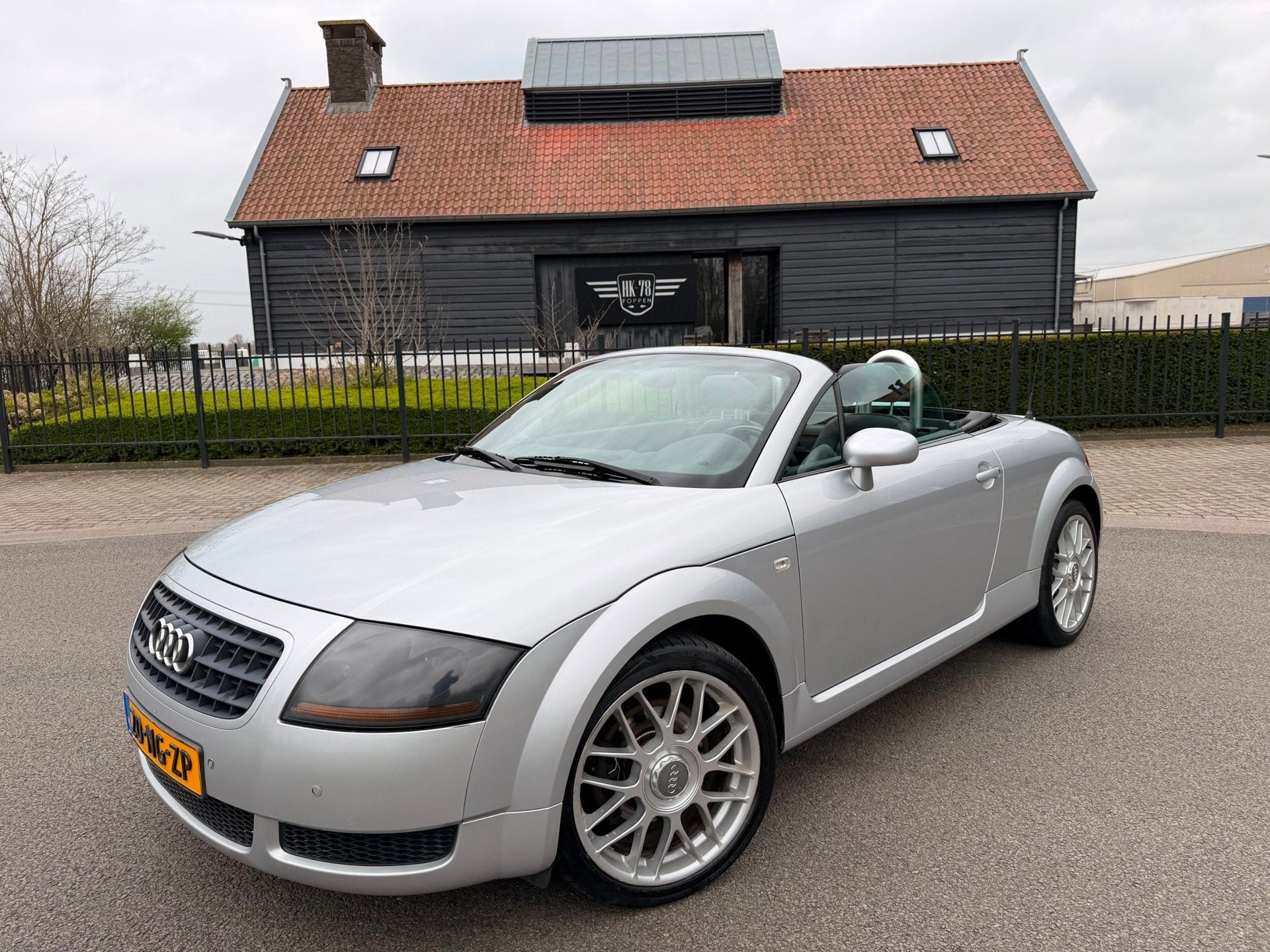Audi TT Roadster 1.8 5V TURBO 180PK AIRCO/ECC LEER XENON ALL, Auto's, Audi, Voorwielaandrijving, TT, Gebruikt, Zwart