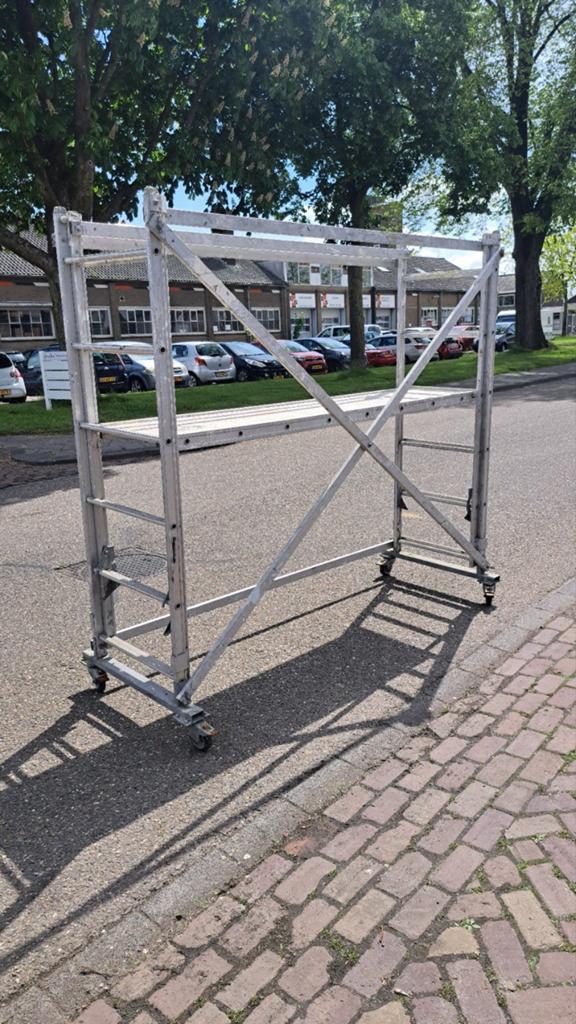 Te koop Rolsteiger werkhoogte 4,5 meter, Ophalen of Verzenden, Rolsteiger of Kamersteiger, 5 meter of hoger