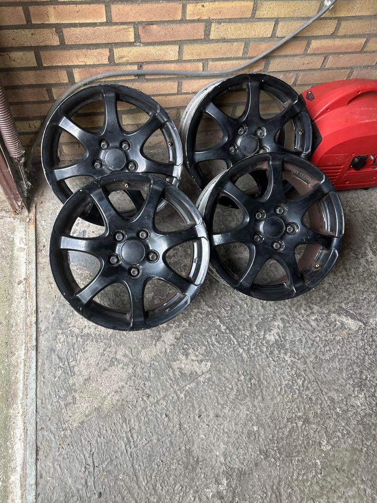 Set van 4 zwarte velgen Toyata Auris, Auto-onderdelen, Ophalen, Gebruikt, Velg(en), 16 inch