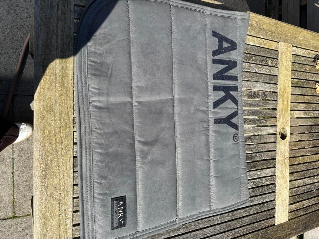 Anky technical pad, Dieren en Toebehoren, Paarden en Pony's | Dekens en Dekjes, Ophalen of Verzenden, Zo goed als nieuw