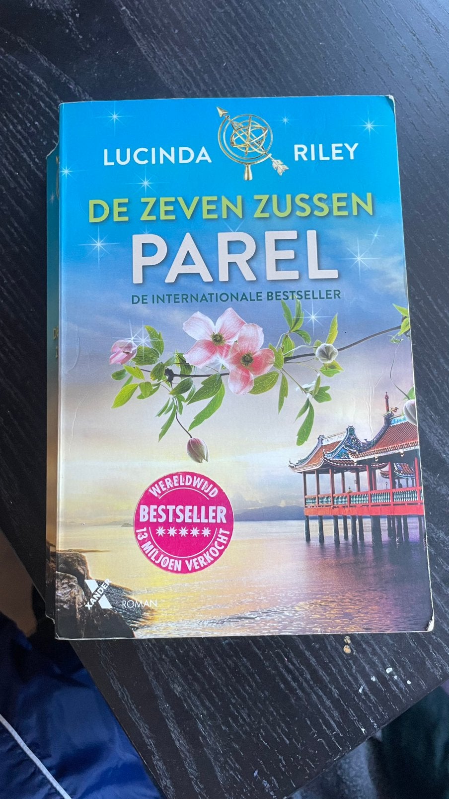 Lucinda Riley - Parel, Ophalen of Verzenden, Zo goed als nieuw, Lucinda Riley