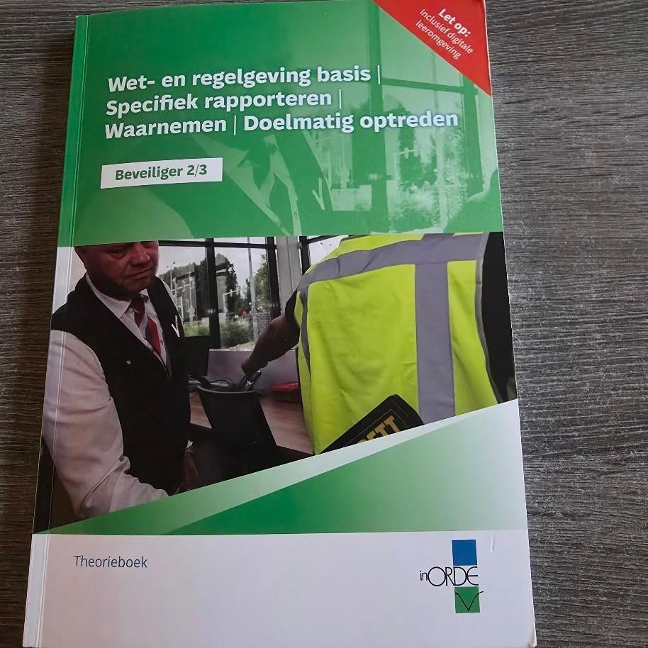 Beveiliger 2 theorie | combipakket 9789037267297, Boeken, Ophalen of Verzenden, Zo goed als nieuw, MBO, Jan Koenders en Roy Lesscher