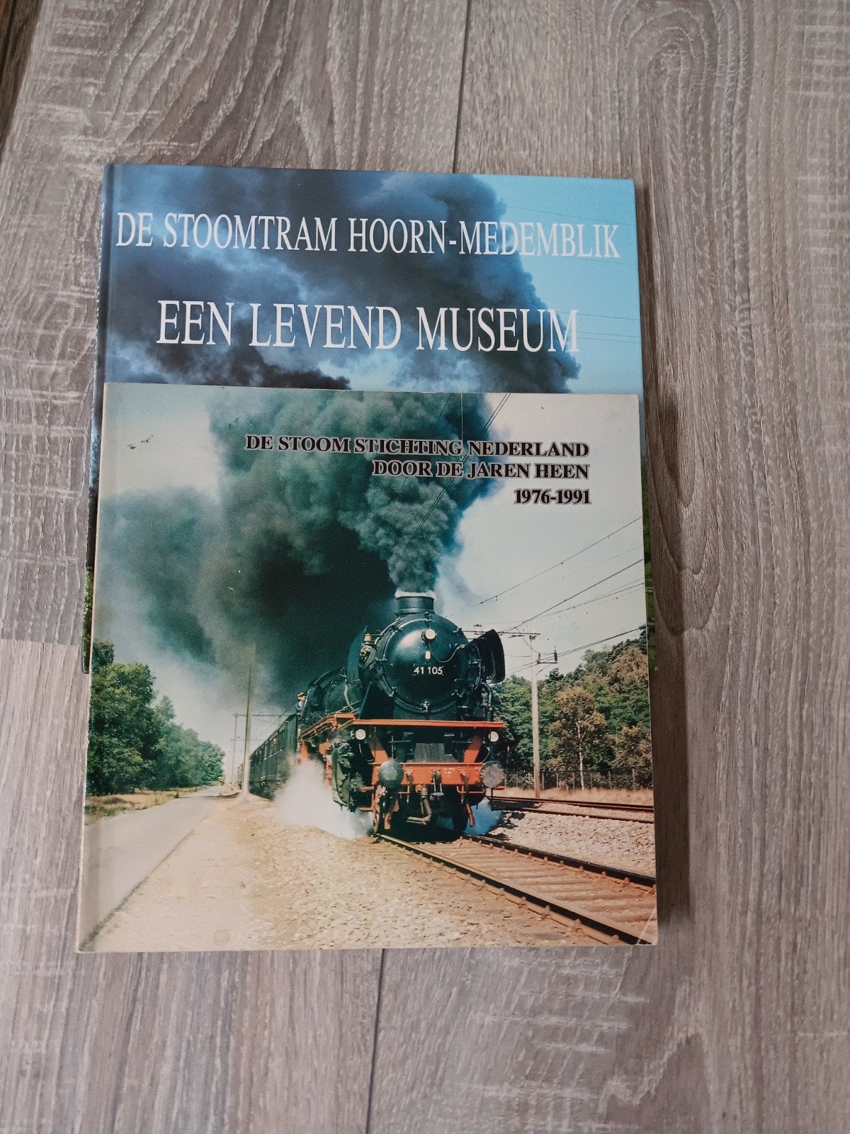 Boeken Stoomtram Hoorn-Medemblik & Stoom Stichting NL, Ophalen of Verzenden, Gelezen, Diverse auteurs, Trein