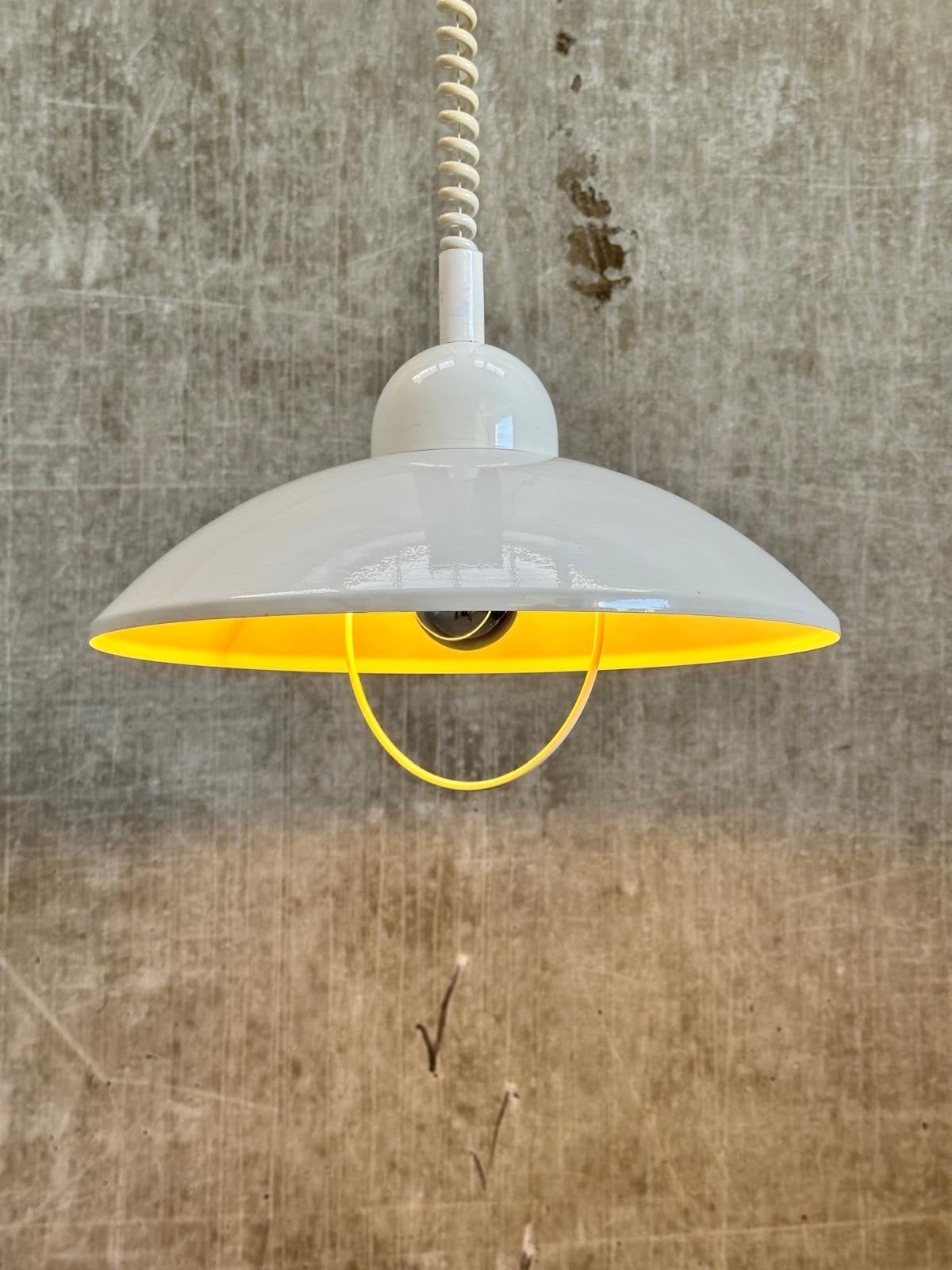 Witte Space Age UFO Plafondlamp met Trekpendel, Gebruikt, X, Metaal, E27 (groot)