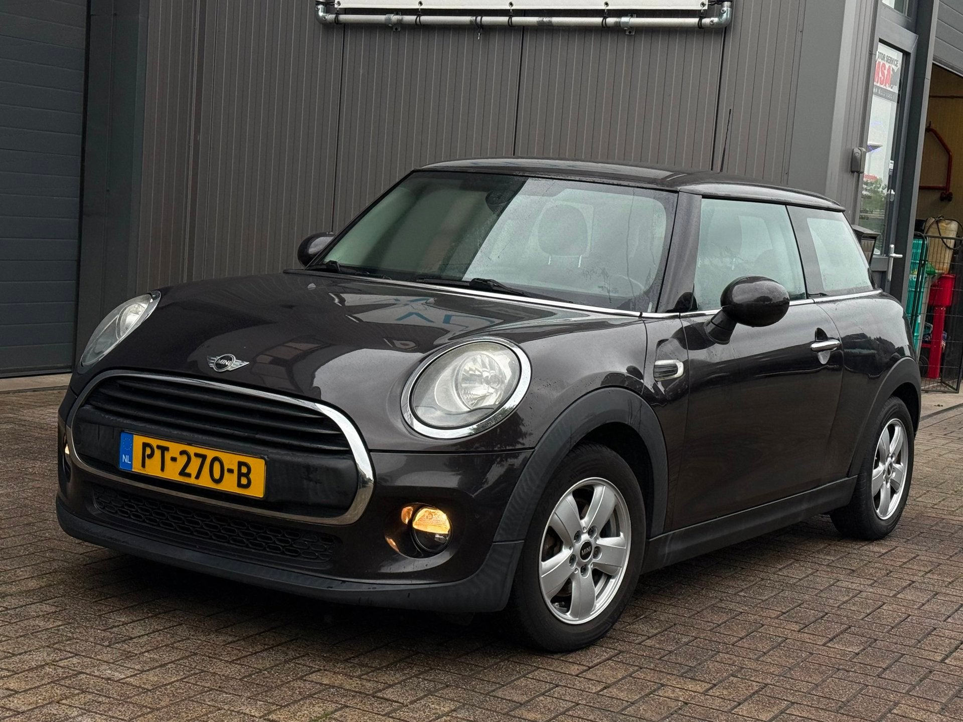 Mini 3-Deurs 1.2 One Pepper | Stoelverwarming | Nieuwe APK, Voorwielaandrijving, Stof, Gebruikt, Bruin