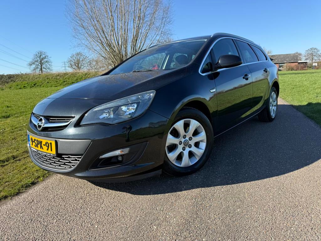 Opel Astra 1.7 Cdti 81KW St.wgn 2013 Zwart nw apk nette auto, Voorwielaandrijving, 4 cilinders, 1686 cc, Zwart