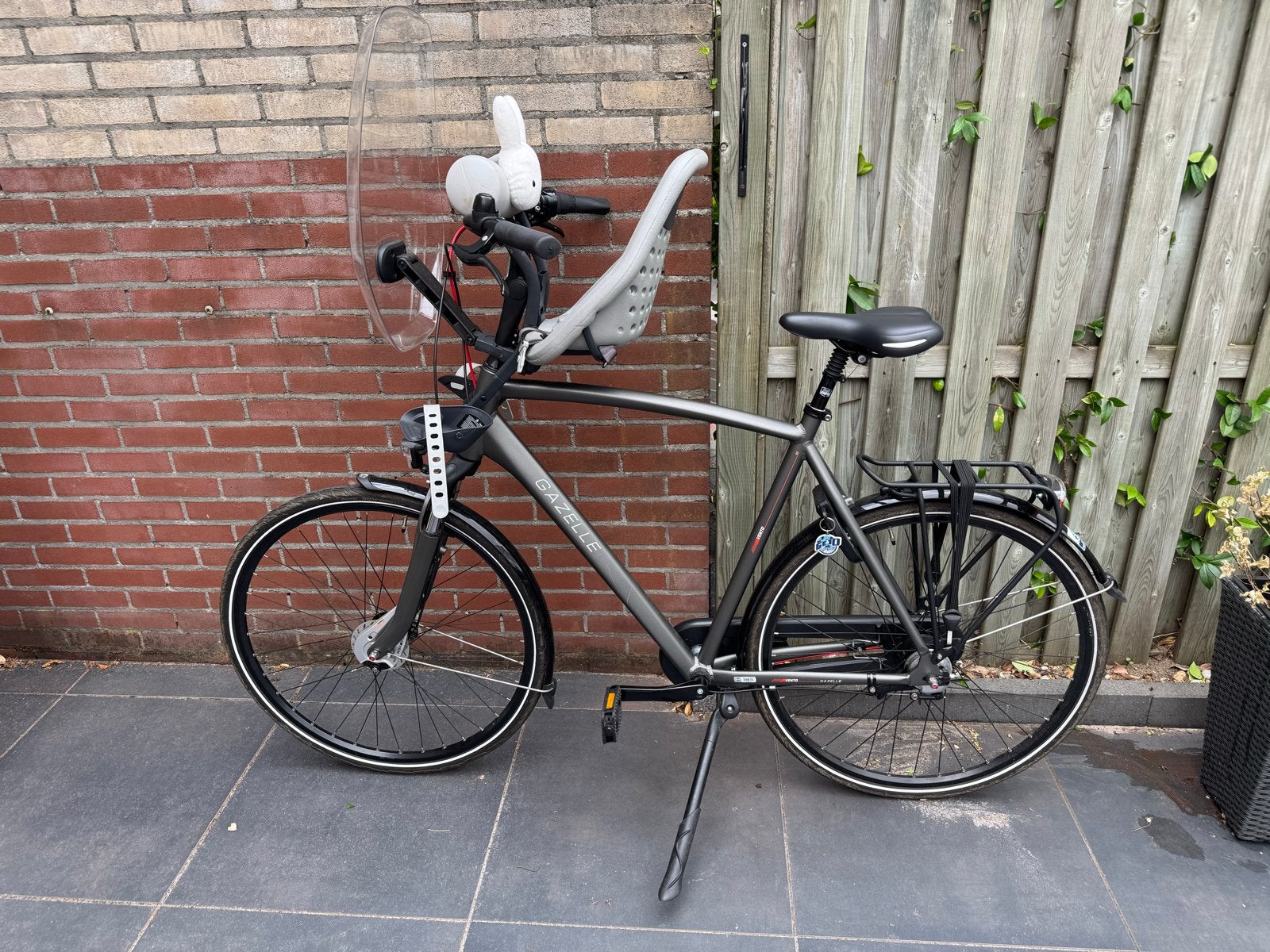 Gazelle Vento met Yepp kinderzitje en windscherm, Ophalen, Velgrem, Versnellingen, 56 cm of meer