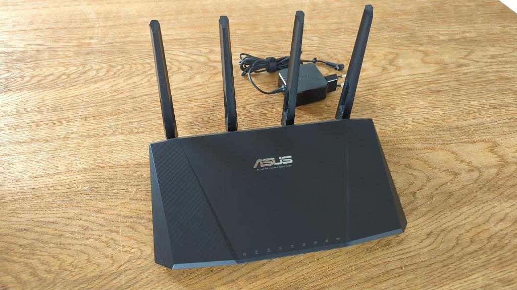 ASUS RT-AC87U router, Ophalen of Verzenden, Gebruikt, Router, Asus router