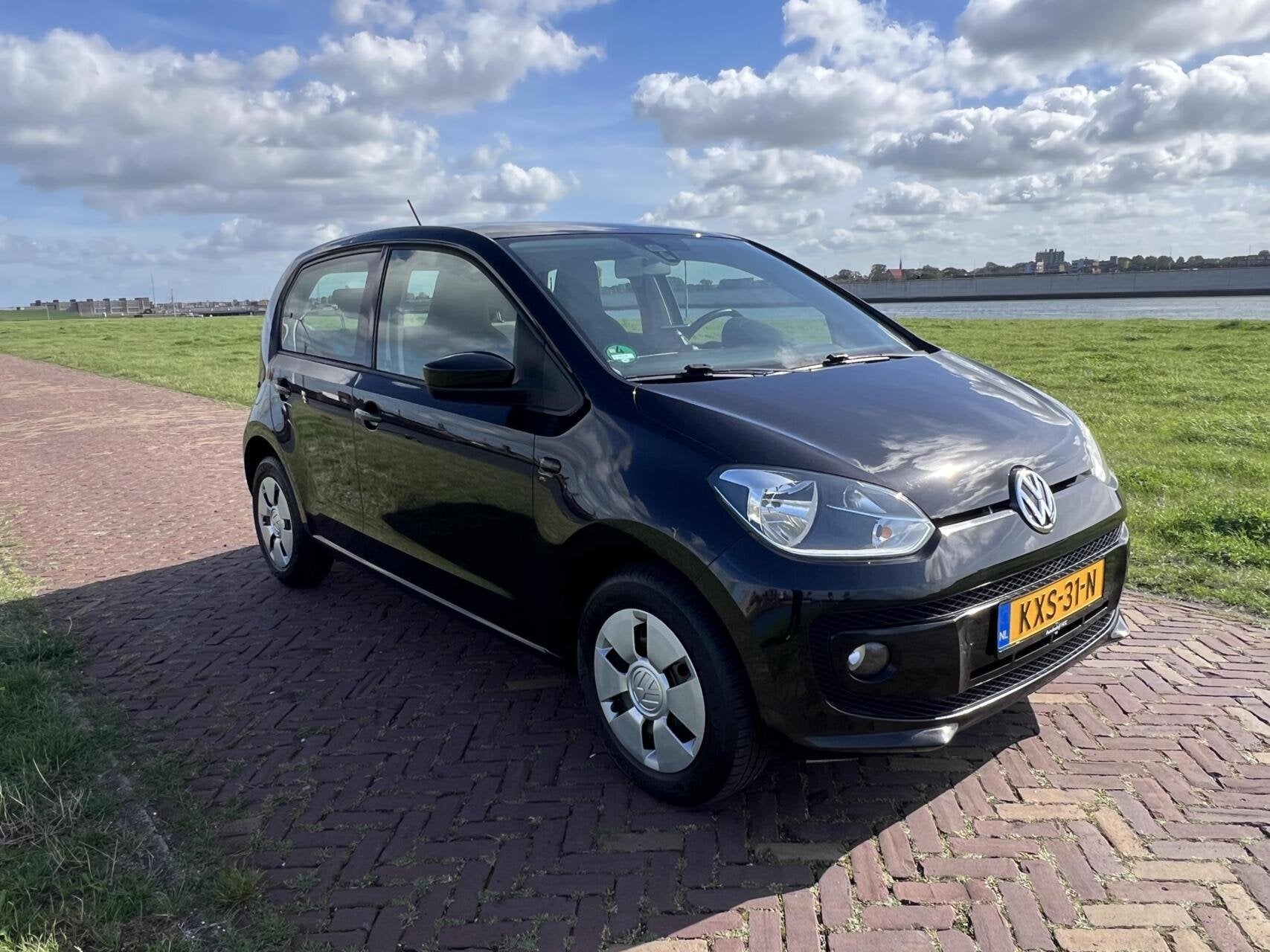 Volkswagen Up! 1.0 move up! AIRCO|CRUISE|NAVI|5DRS|APK 07-27, Voorwielaandrijving, Stof, Gebruikt, 4 stoelen