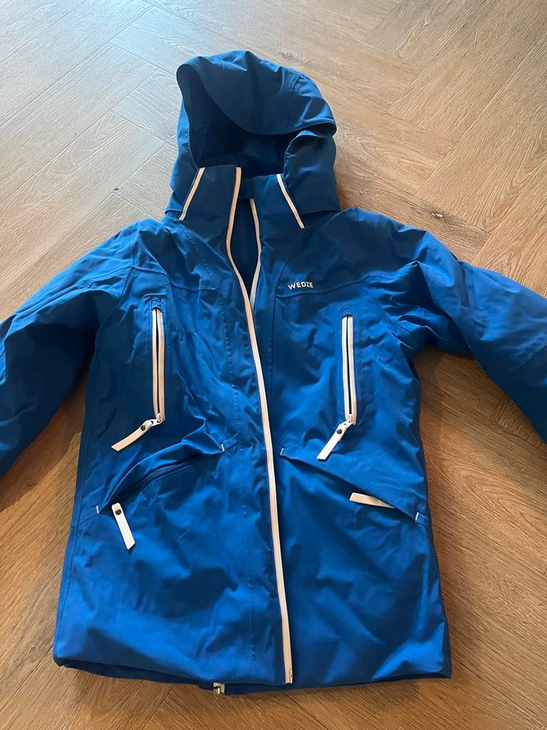 Ski jas maat 133-142 cm, 10 jaar incl hadschoenen., Ophalen of Verzenden, Gebruikt, Jongen of Meisje, Jas