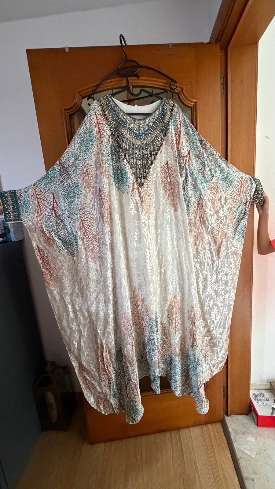 Elegante Kaftan Jurk met Borduurwerk en Kralen, Kleding | Dames, Meerkleurig, Ophalen of Verzenden, Zo goed als nieuw, Maat 36 (S)