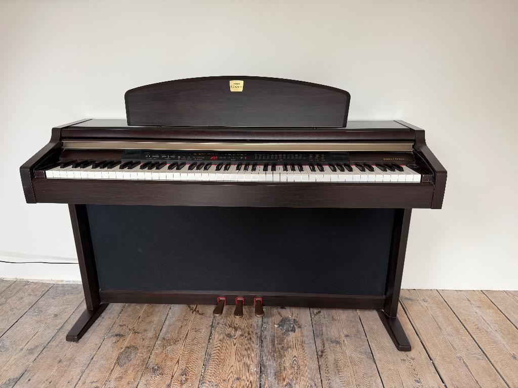 Yamaha CLP-950 digitale piano, aanslaggevoelig klavier, Muziek en Instrumenten, Piano's, Ophalen, Bruin, Digitaal, Zo goed als nieuw
