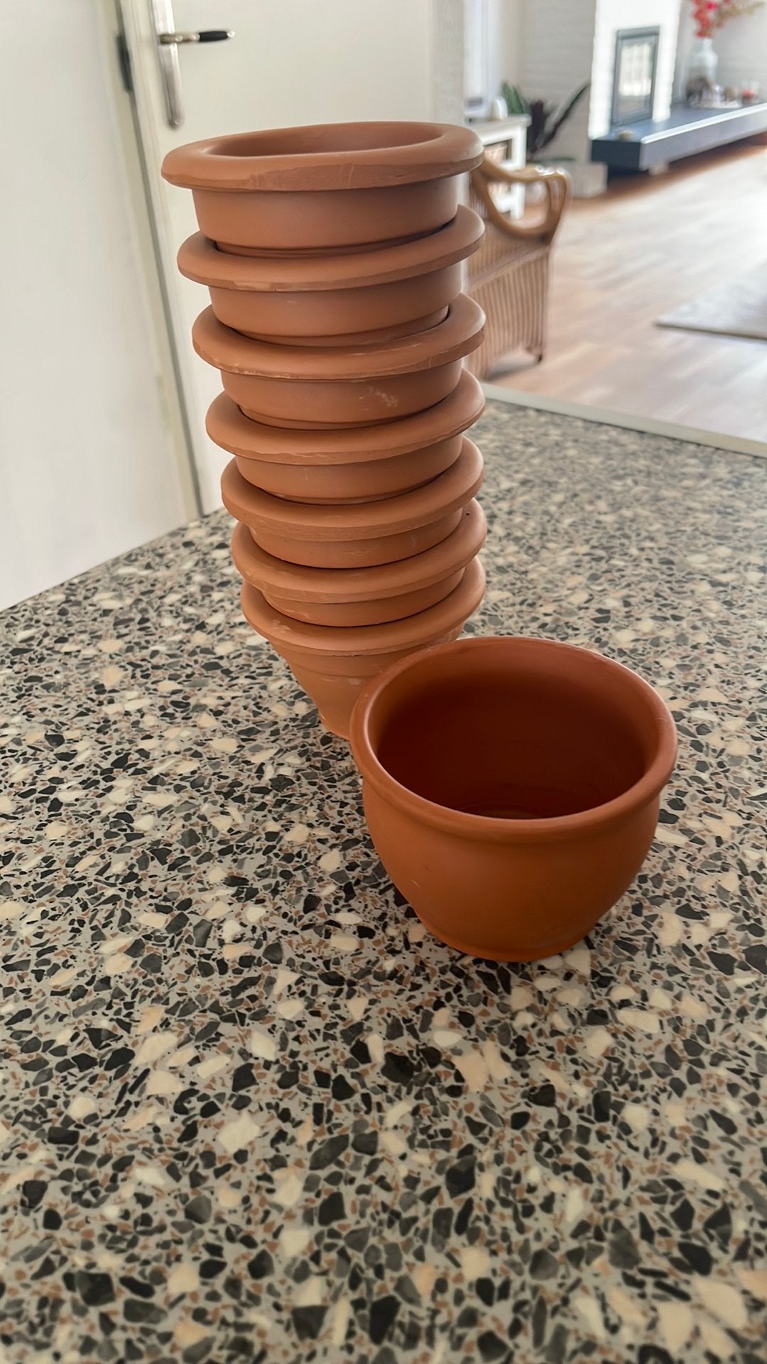 8 hele kleine  terra cotta potjes, Ophalen, Rond, Zo goed als nieuw, Minder dan 40 cm