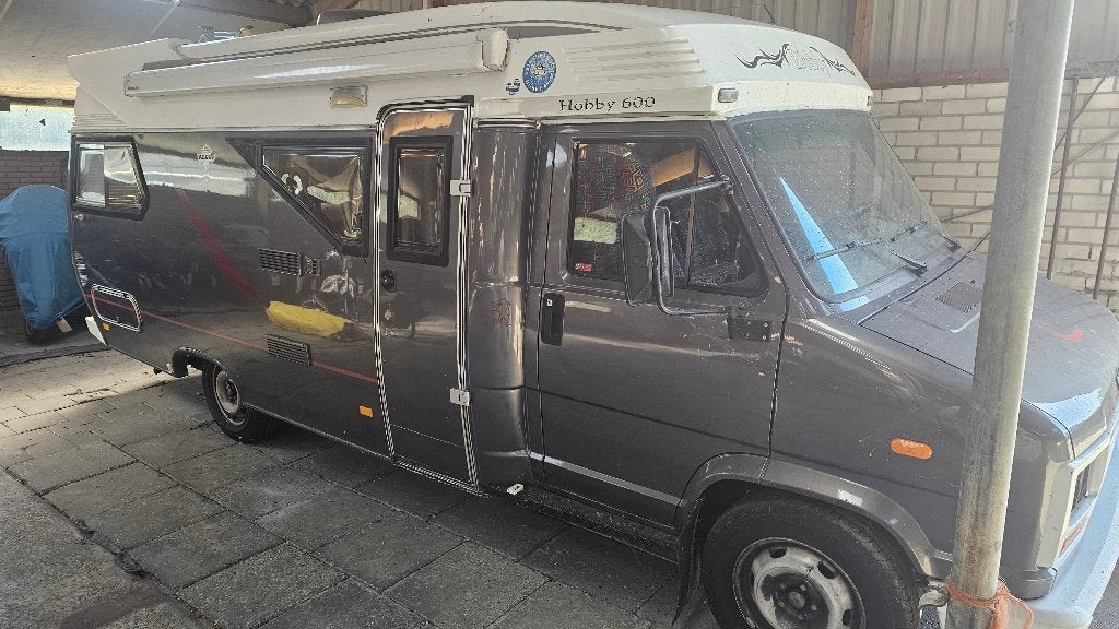 Peugeot Hobby 600 camperbus 1989 versnellingsbak defect, Caravans en Kamperen, Buscamper of Camperbus, Hobby, Diesel, Particulier