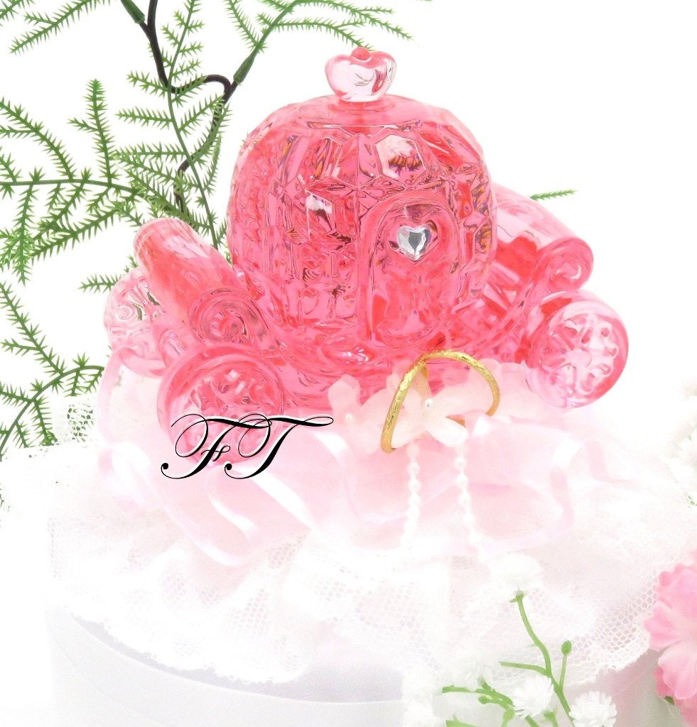 Zeer luxe roze kristal koets als taarttopper., Ophalen of Verzenden, Nieuw, Versiering, Geboorte of Huwelijk