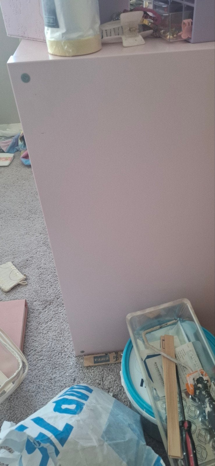 Gratis Roze Kast met Lichte Gebruikerssporen, Ophalen, Gebruikt