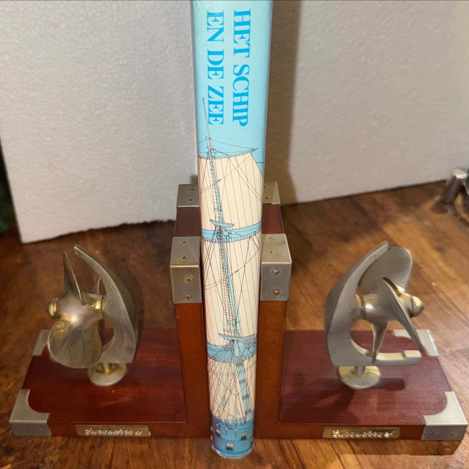 Nederlandse houten en metalen boekensteunen, Ophalen of Verzenden, Gebruikt, Hout, Vintage