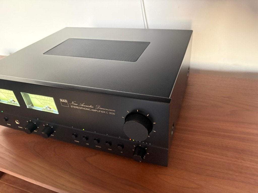 NAD C3030 versterker — april 2026 met garantie, Overige merken, Ophalen of Verzenden, Zo goed als nieuw, Minder dan 60 watt