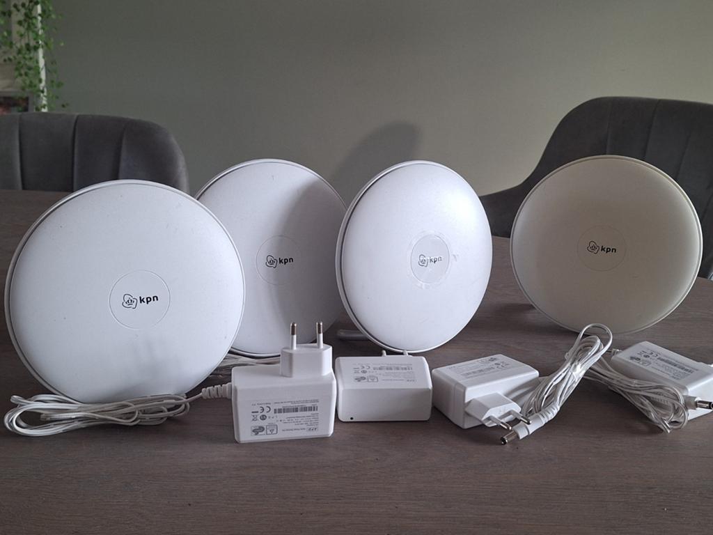 KPN SuperWifi punten (4 stuks) - Eén verkleurd, Ophalen of Verzenden, Gebruikt, Router, KPN