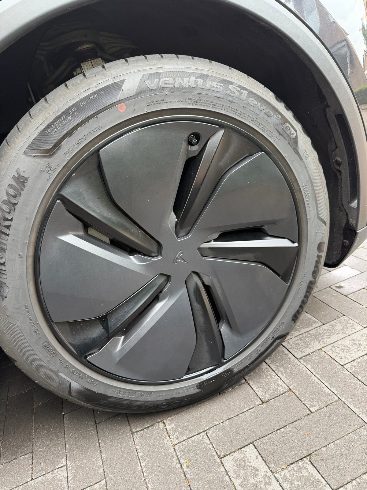 Originele Tesla Model Y Juniper Premium velgen, Auto-onderdelen, Gebruikt, 255 mm, Banden en Velgen, Personenwagen
