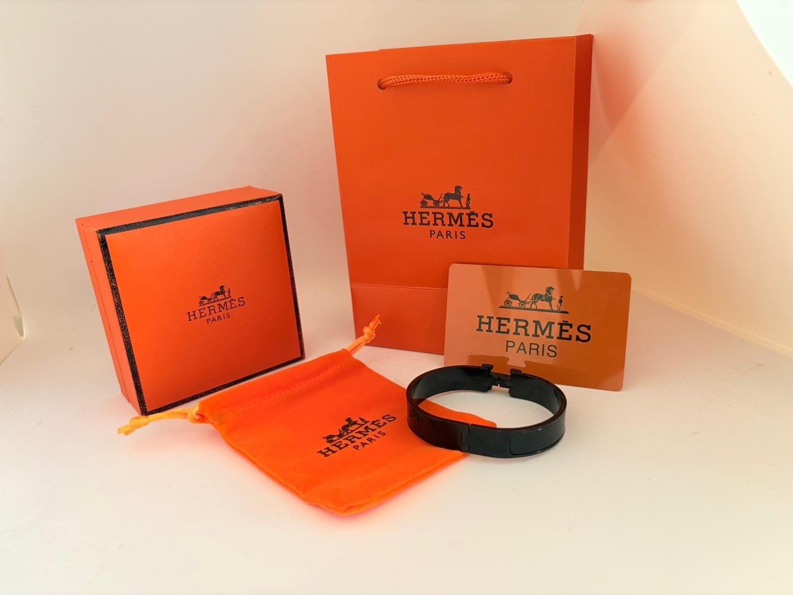 Hermès Clic H Armband Zwart met Zilveren Hardware, Sieraden, Tassen en Uiterlijk, Armbanden, Ophalen of Verzenden, Zo goed als nieuw