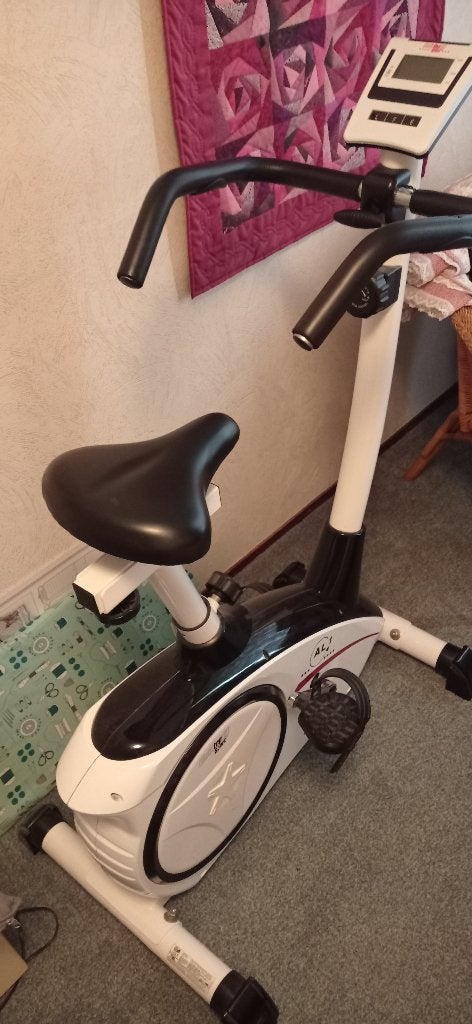 Hometrainer, Ophalen, Gebruikt, Metaal, Benen