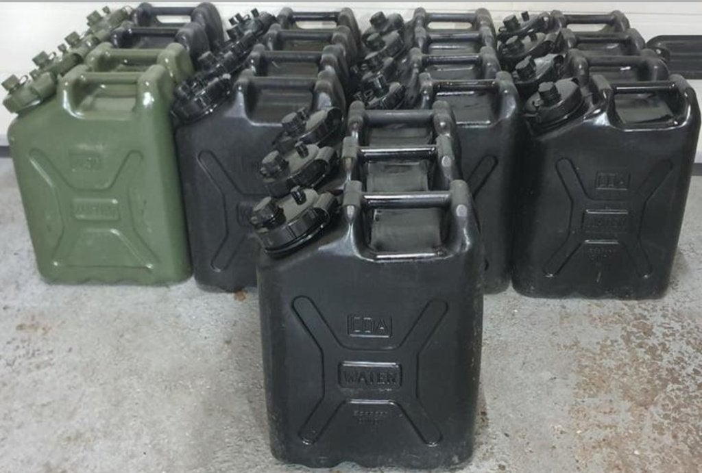 NL Leger 20 L. Water Jerrycan Camper Caravan Tent Noodpakket
