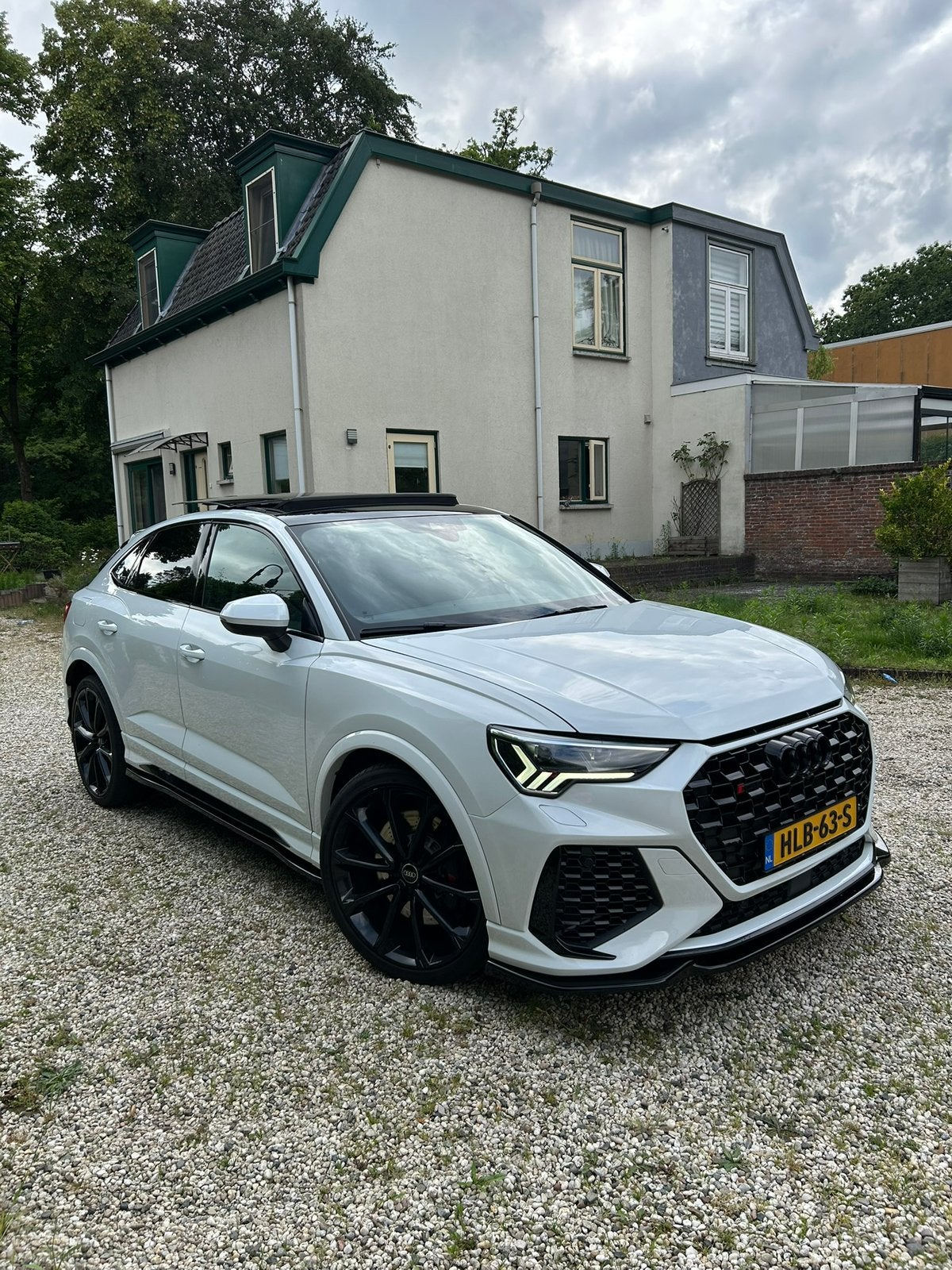 Audi RSQ3 Sportback TFSI RS | RS-Zetel | Pano | B&O | 360, Automaat, Zwart, 1675 kg, Wit