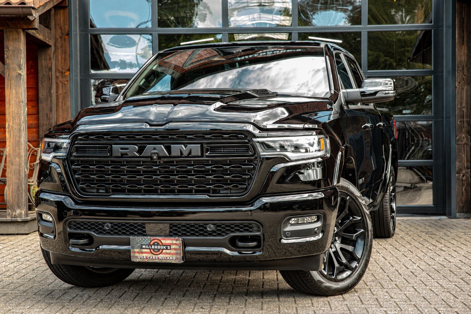 Dodge Ram 1500 Limited H/O Hurricane 540 PK Tijdelijke !ACTI, Auto's, Automaat, 4 stoelen, Zwart, Leder