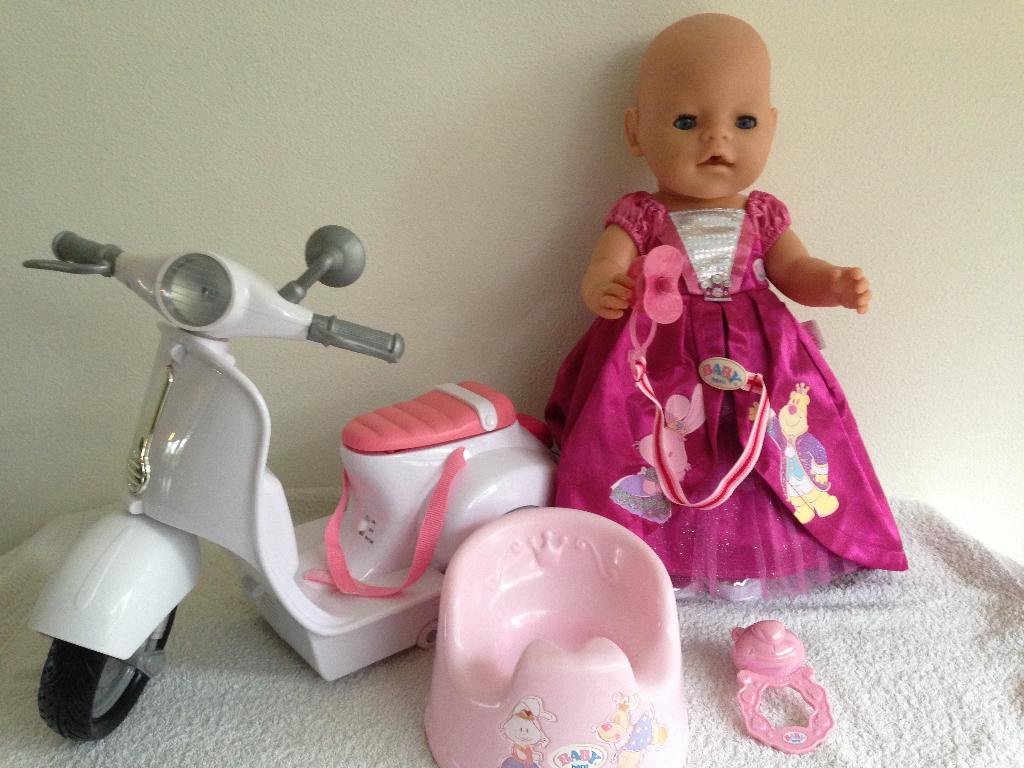 💞Mooie Prinses BABYBORN pop metBaby-Born SCOOTER., Ophalen of Verzenden, Zo goed als nieuw, Babypop