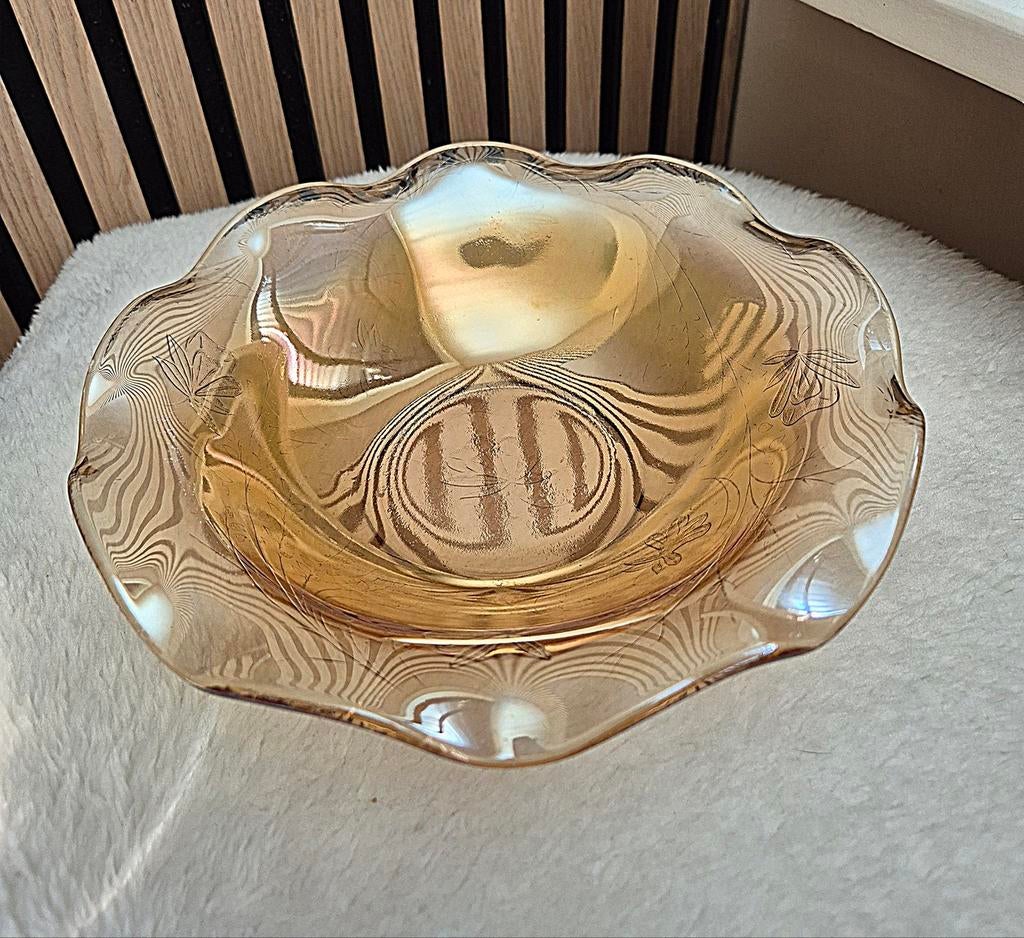 Vintage ( fruit ) schaal Carnivalglas, Huis en Inrichting, Keuken | Servies, Ophalen of Verzenden, Overige stijlen, Glas, Schaal of Schalen