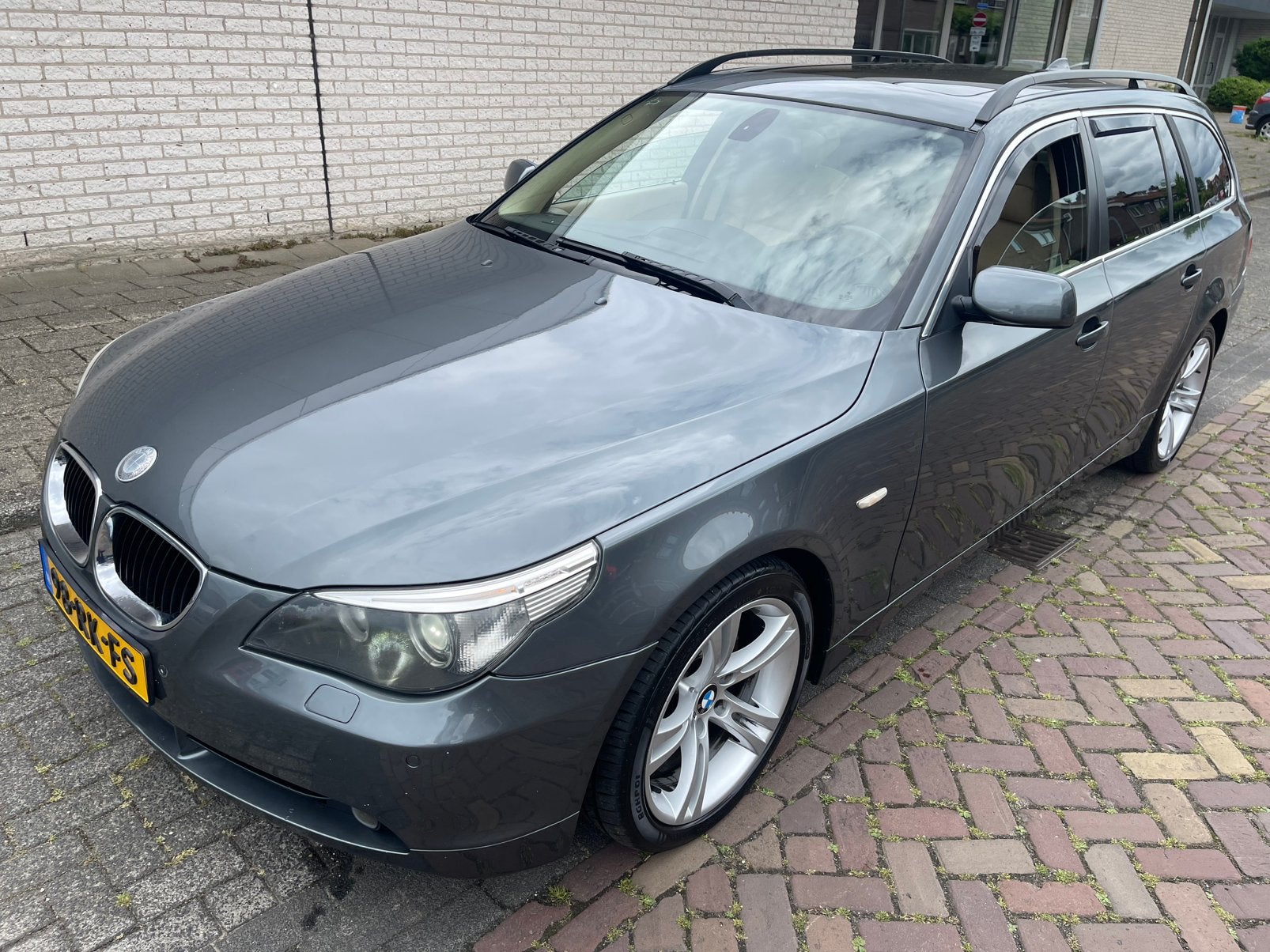 5-Serie 2.5  525 High Executive/ nieuwe apk en ketting, Auto's, BMW, Automaat, Achterwielaandrijving, 2497 cc, 2000 kg