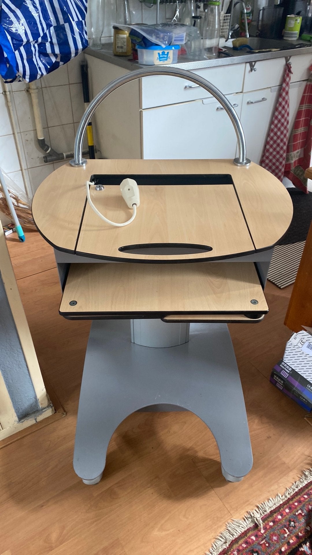 Lande Allux assistent-computertafel, Ophalen, Zo goed als nieuw, Overige merken