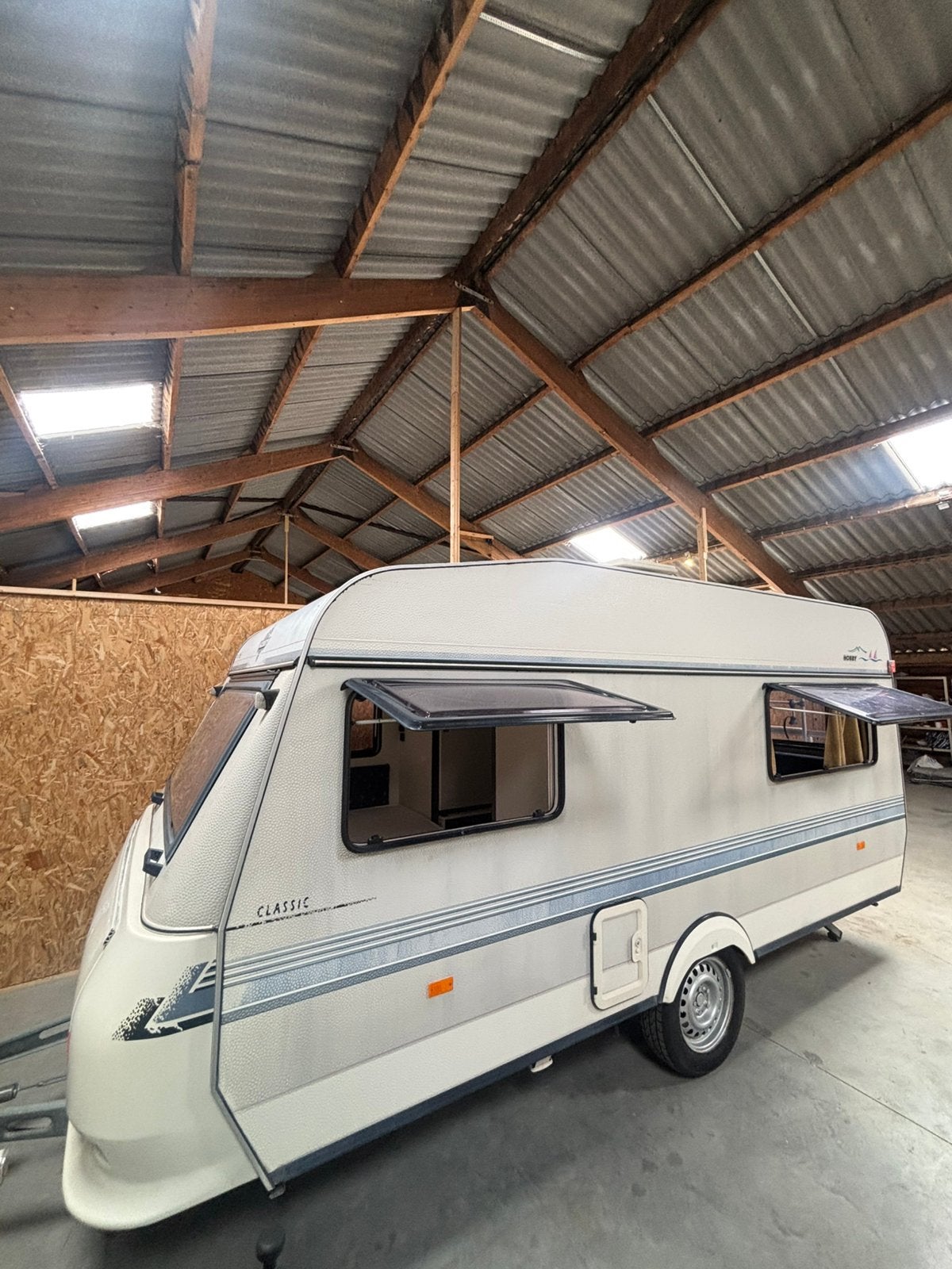 Leuke hobby Classic 460 leuke beginners caravan!, Rondzit, Hobby, Bedrijf, Schokbreker