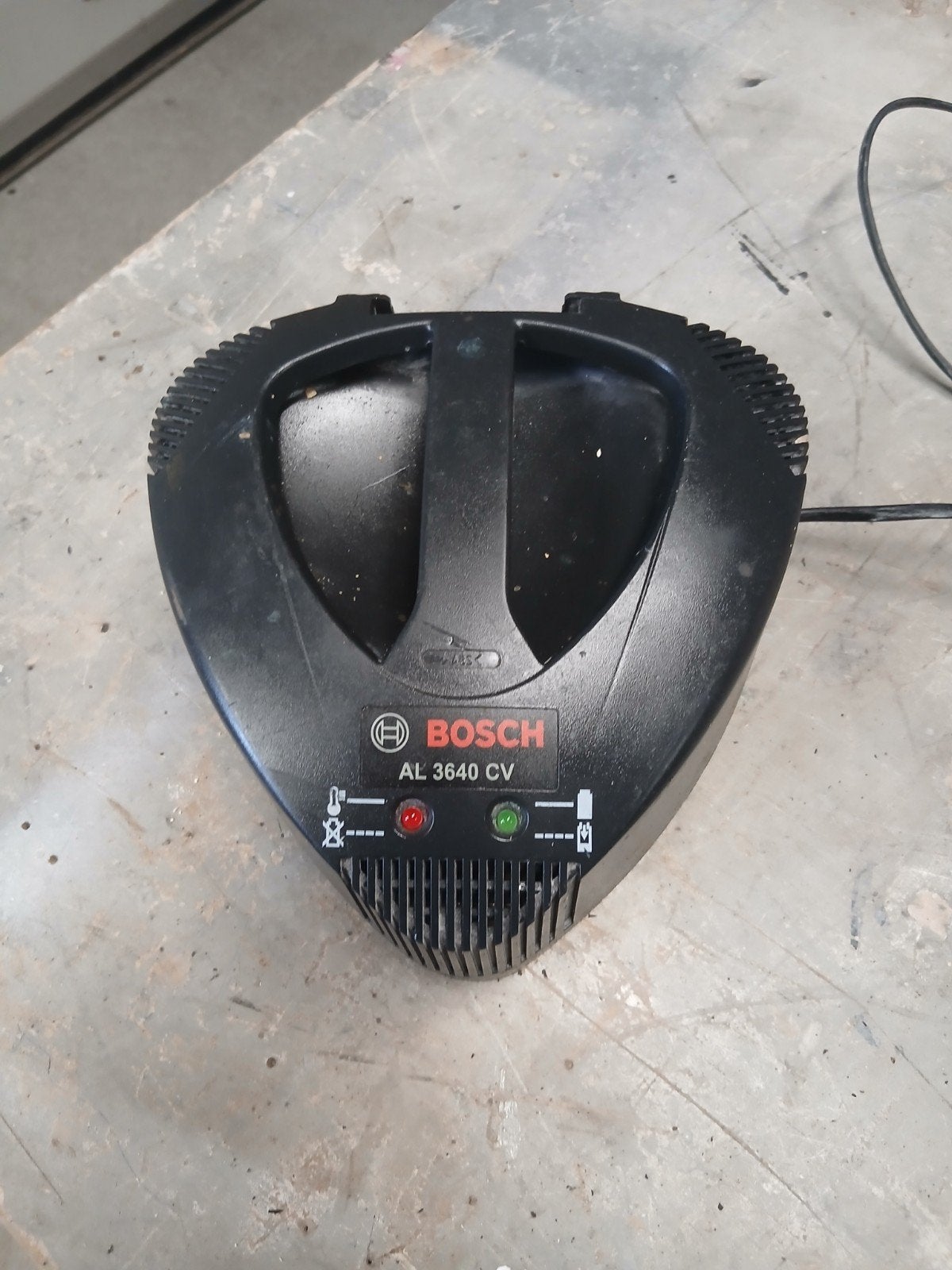 Bosch 36v accu Lader, Ophalen of Verzenden