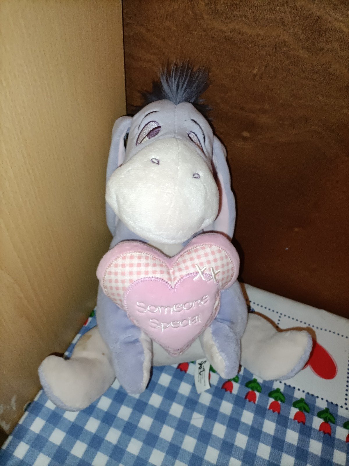 Eyeore iejoor knuffel met roze hart "Someone special", Ophalen of Verzenden, Zo goed als nieuw, Overige typen