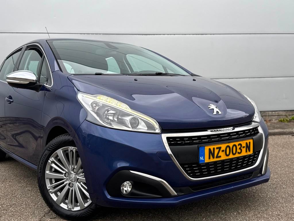 Peugeot 208 1.6 BlueHDi 100PK Executive (bj 2017)|CLIMA|NAVI, Auto's, Voorwielaandrijving, Stof, Gebruikt, 4 cilinders