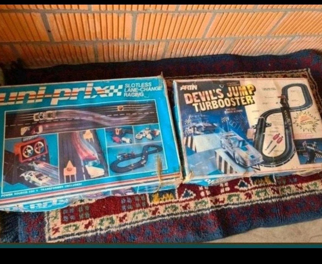 Twee vintage racebanen sets: Uni Prix en Artin Devil's Jump, Ophalen of Verzenden, Gebruikt