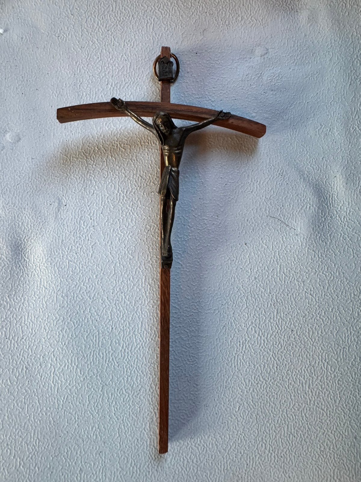 Oud houten kruisbeeld met metalen corpus – 50 cm, Ophalen of Verzenden, Zo goed als nieuw
